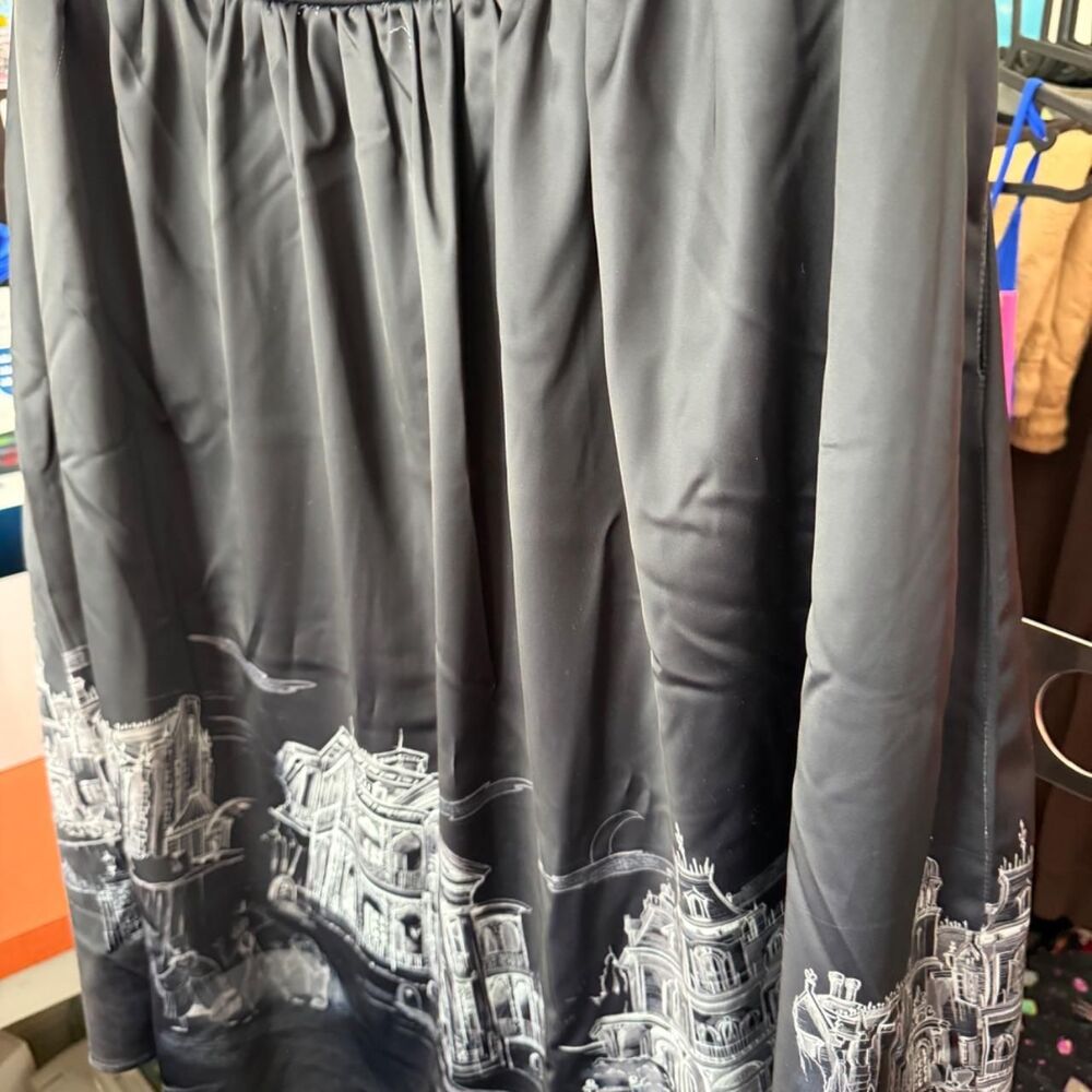 Her-universe Women's Black and Grey Skirt - Picture 1 of 5
